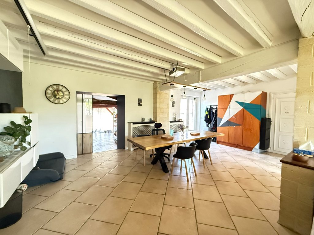 Maison briarde avec piscine - COURPALAY - 176 m2 - VENDU