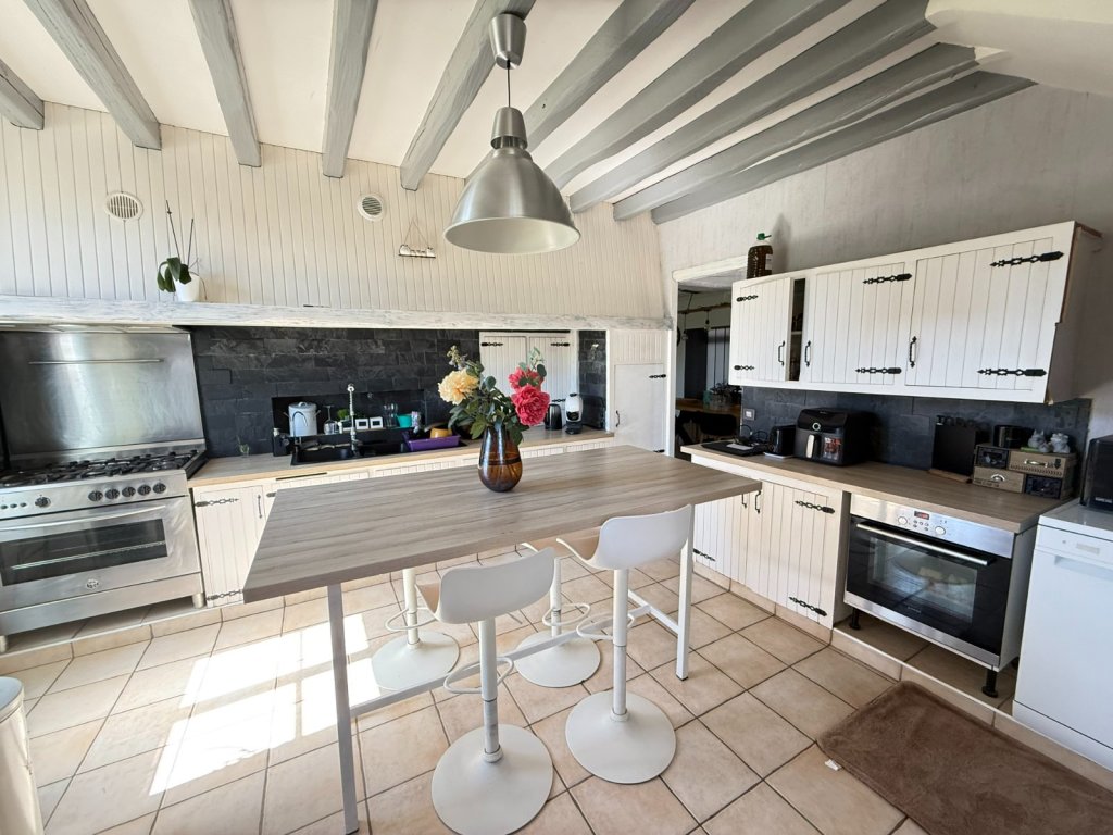 Maison briarde avec piscine - COURPALAY - 176 m2 - VENDU