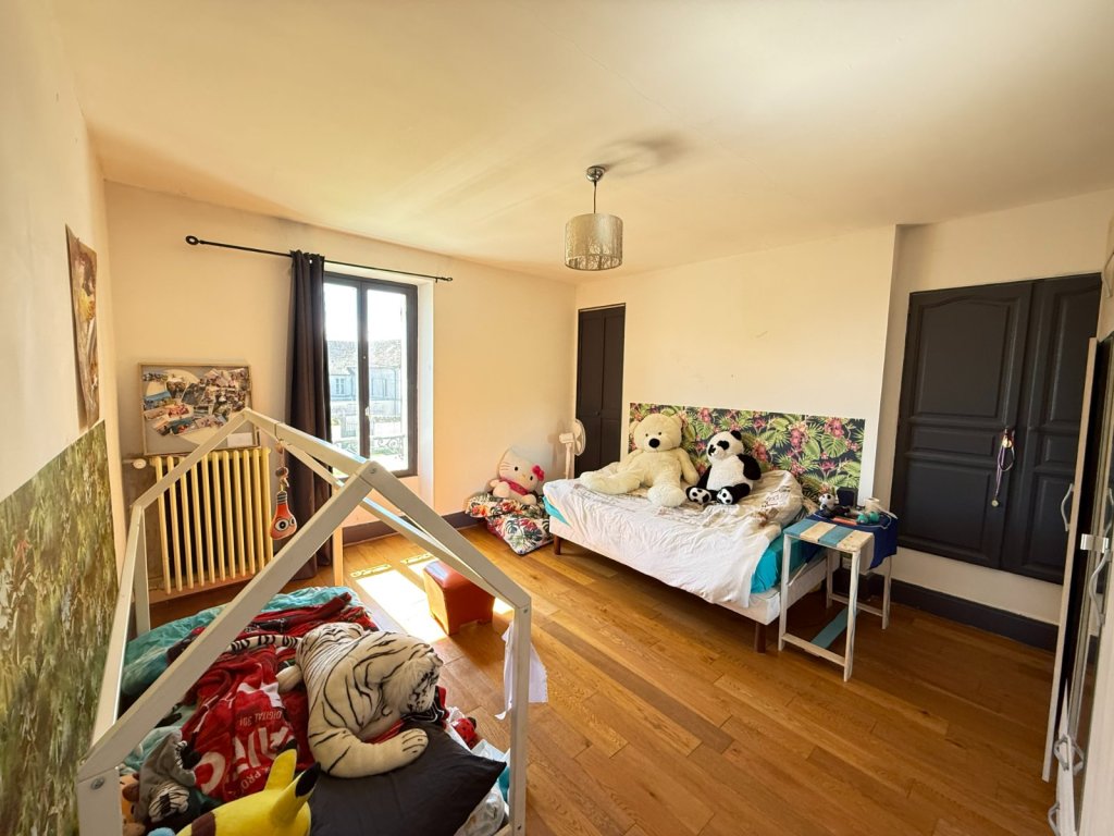 Maison briarde avec piscine - COURPALAY - 176 m2 - VENDU