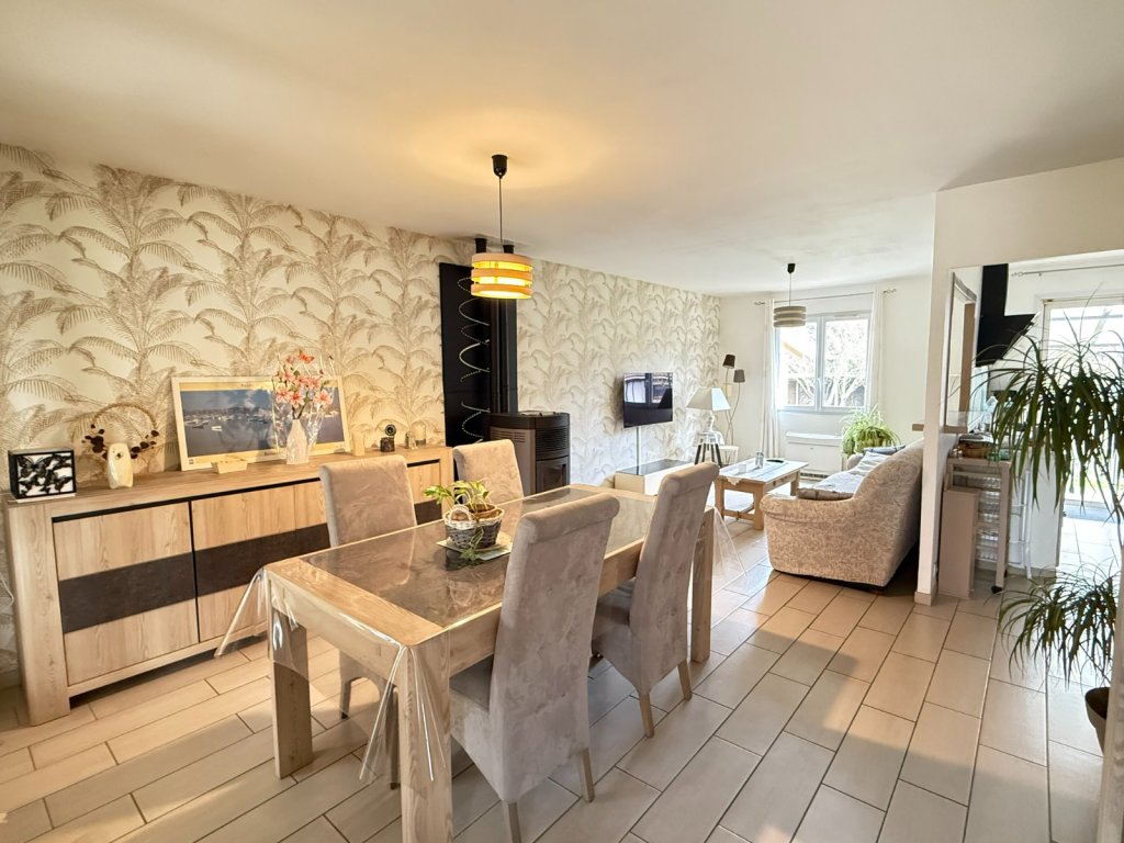 Maison de Plain Pied + studio attenant A VENDRE - COURTOMER - 125 m2 - 286�000�&euro;