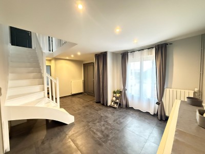 Maison traditionnelle A VENDRE - FAREMOUTIERS - 225 m2 - 447 000 €