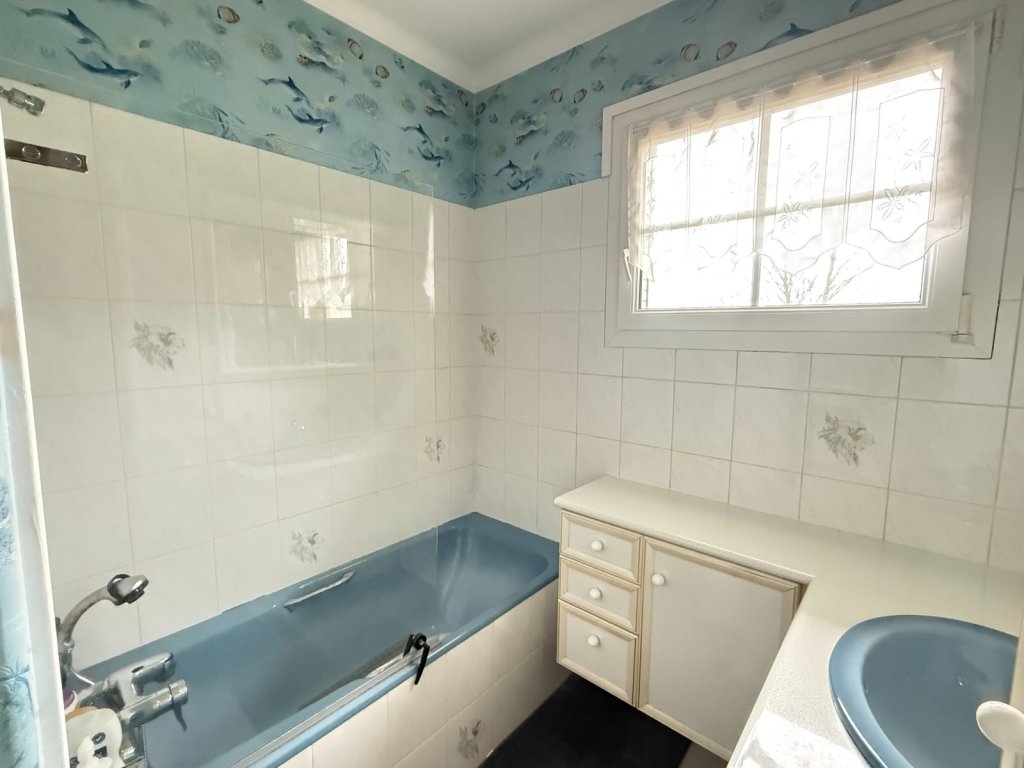 Maison divis�e en deux logements lou� A VENDRE - FAREMOUTIERS - 130 m2 - 243�000�&euro;