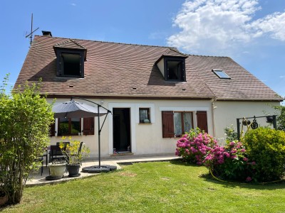 maison traditionnelle A VENDRE - FONTENAY TRESIGNY - 126 m2 - 325000€