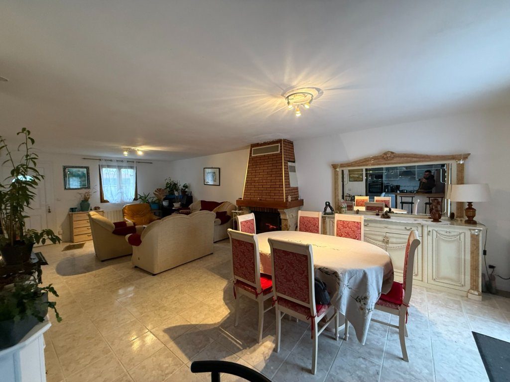 maison traditionnelle de Plain Pied A VENDRE - GRANDPUITS BAILLY CARROIS - 90 m2 - 254�000�&euro;