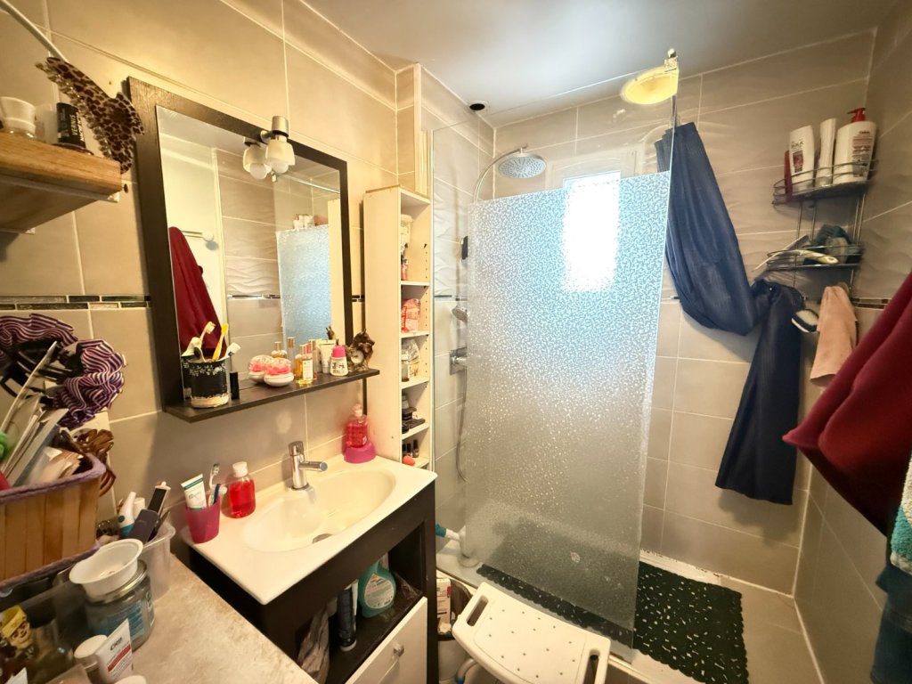 maison traditionnelle de Plain Pied A VENDRE - GRANDPUITS BAILLY CARROIS - 90 m2 - 254�000�&euro;