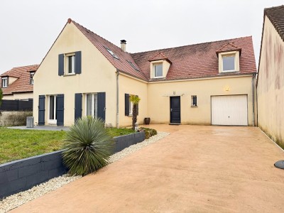 Maison traditionnelle A VENDRE - GUERARD - 200 m2 - 436�000�&euro;