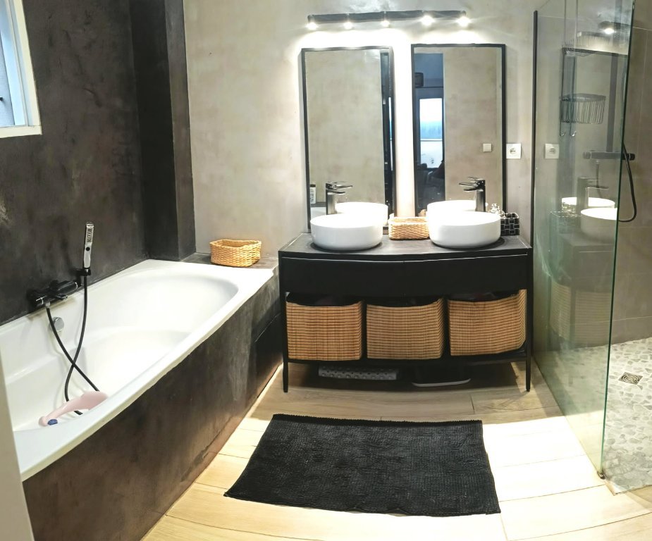 Maison traditionnelle A VENDRE - GUERARD - 200 m2 - 436�000�&euro;