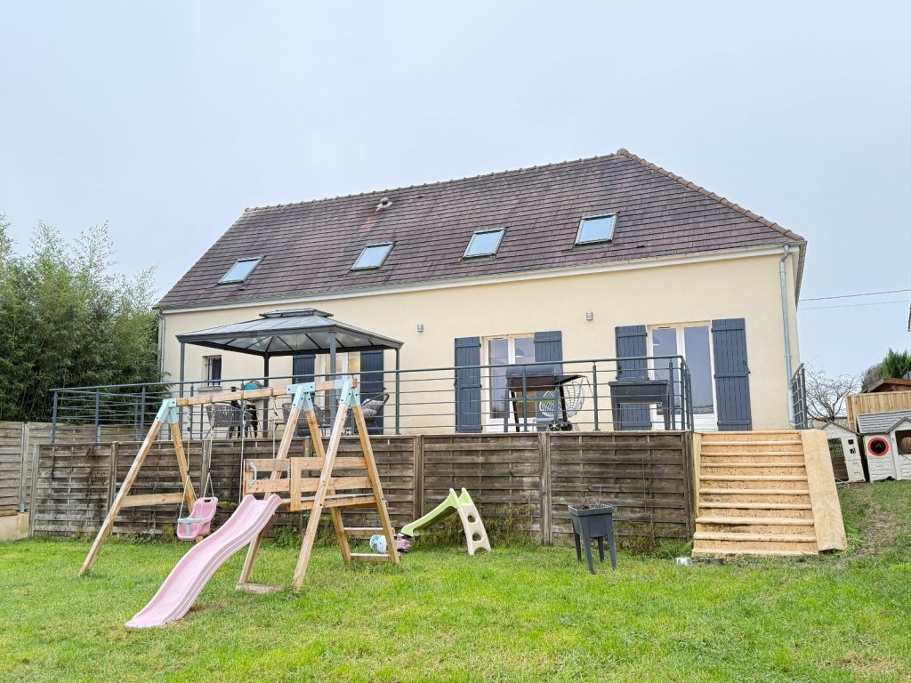Maison traditionnelle A VENDRE - GUERARD - 200 m2 - 436�000�&euro;
