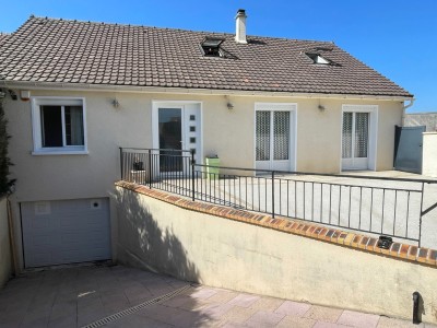 maison traditionnelle A VENDRE - JOUY LE CHATEL - 150 m2 - 335000€