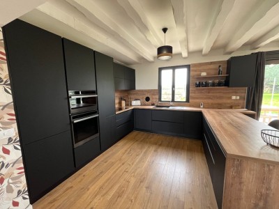 MAISON - JOUY LE CHATEL - 225 m2 - VENDU