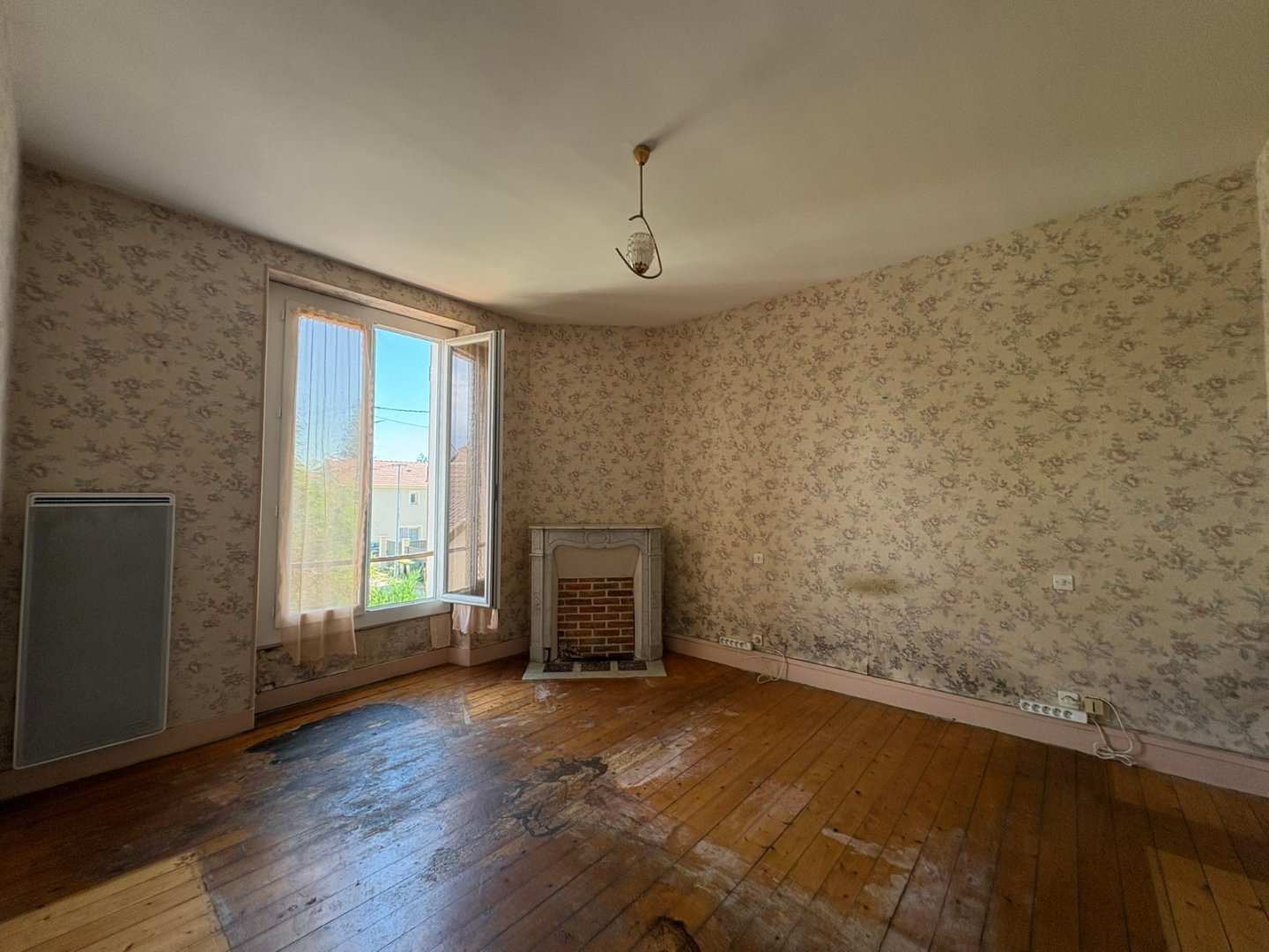MAISON A VENDRE - LA FERTE GAUCHER PROCHE CENTRE VILLE - 99 m2 - 211 000 &euro;