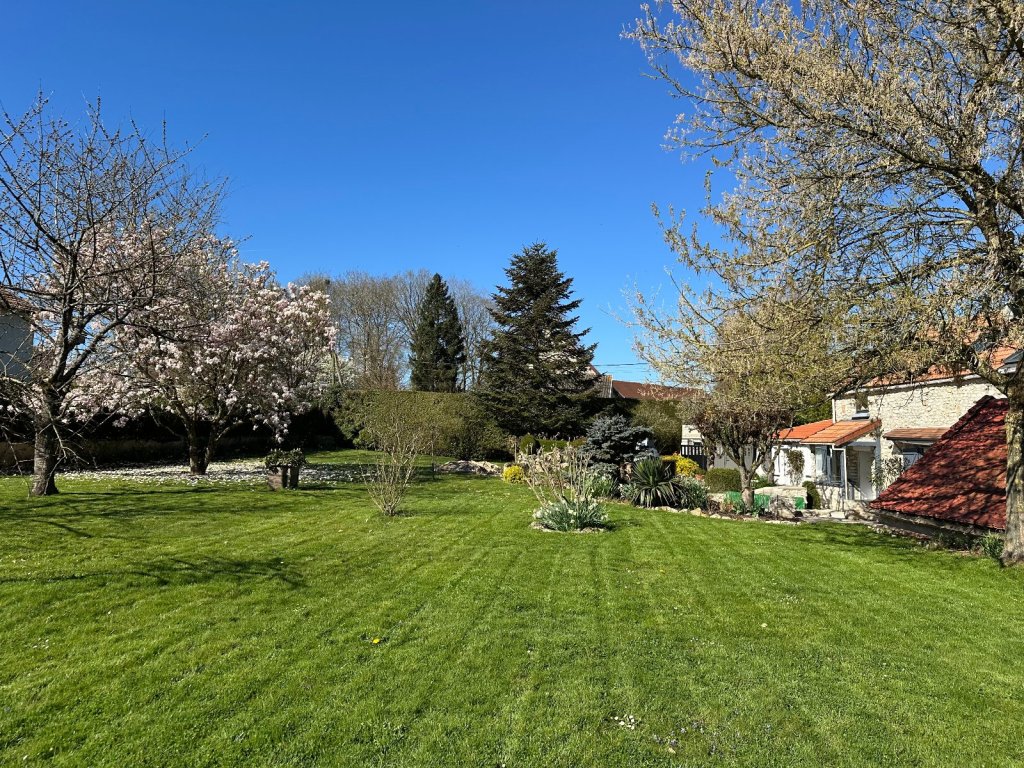 MAISON A VENDRE - LA FERTE GAUCHER - 192 m2 - 330�000�&euro;