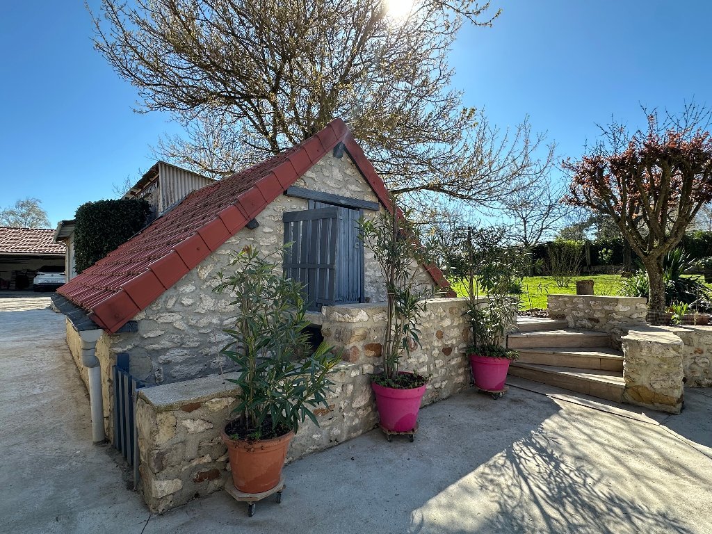 MAISON A VENDRE - LA FERTE GAUCHER - 192 m2 - 330�000�&euro;