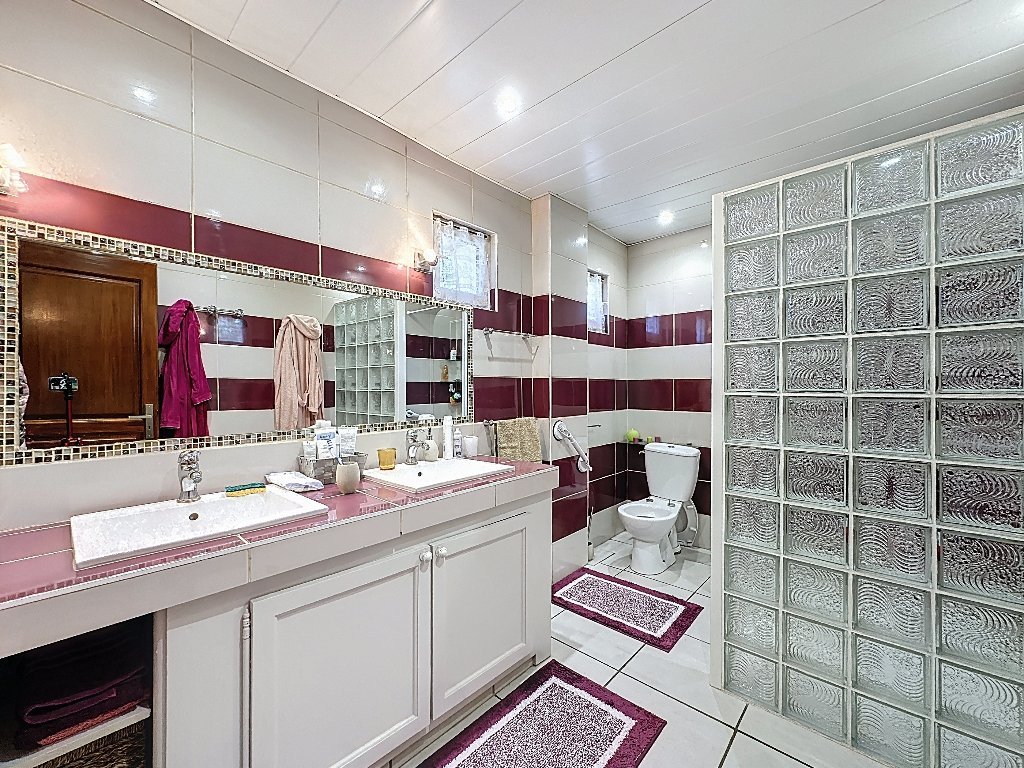 MAISON A VENDRE - LA FERTE GAUCHER - 192 m2 - 330�000�&euro;