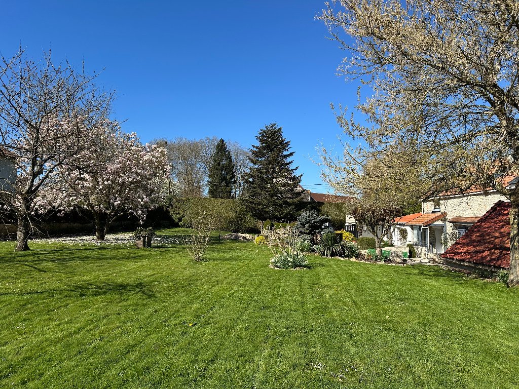 MAISON A VENDRE - LA FERTE GAUCHER - 192 m2 - 330�000�&euro;