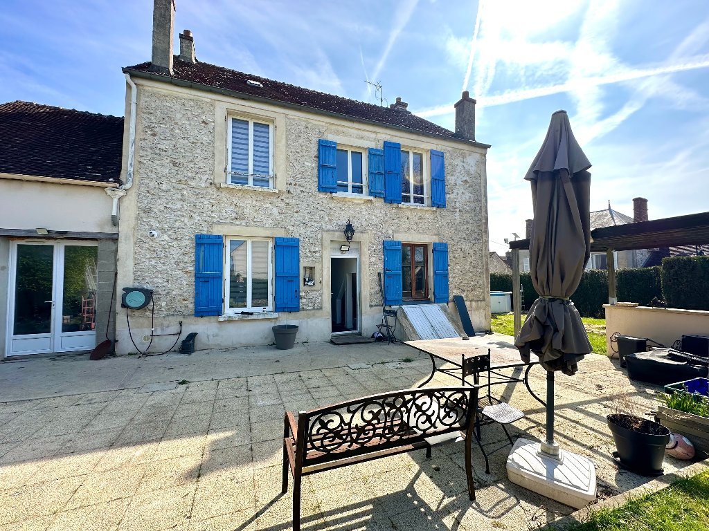 MAISON A VENDRE - LA FERTE GAUCHER - 135 m2 - 275�000�&euro;