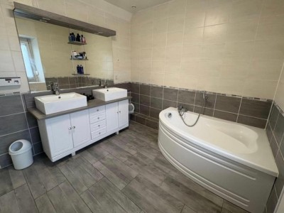MAISON A VENDRE - LA FERTE GAUCHER - 145 m2 - 263 000 &euro;