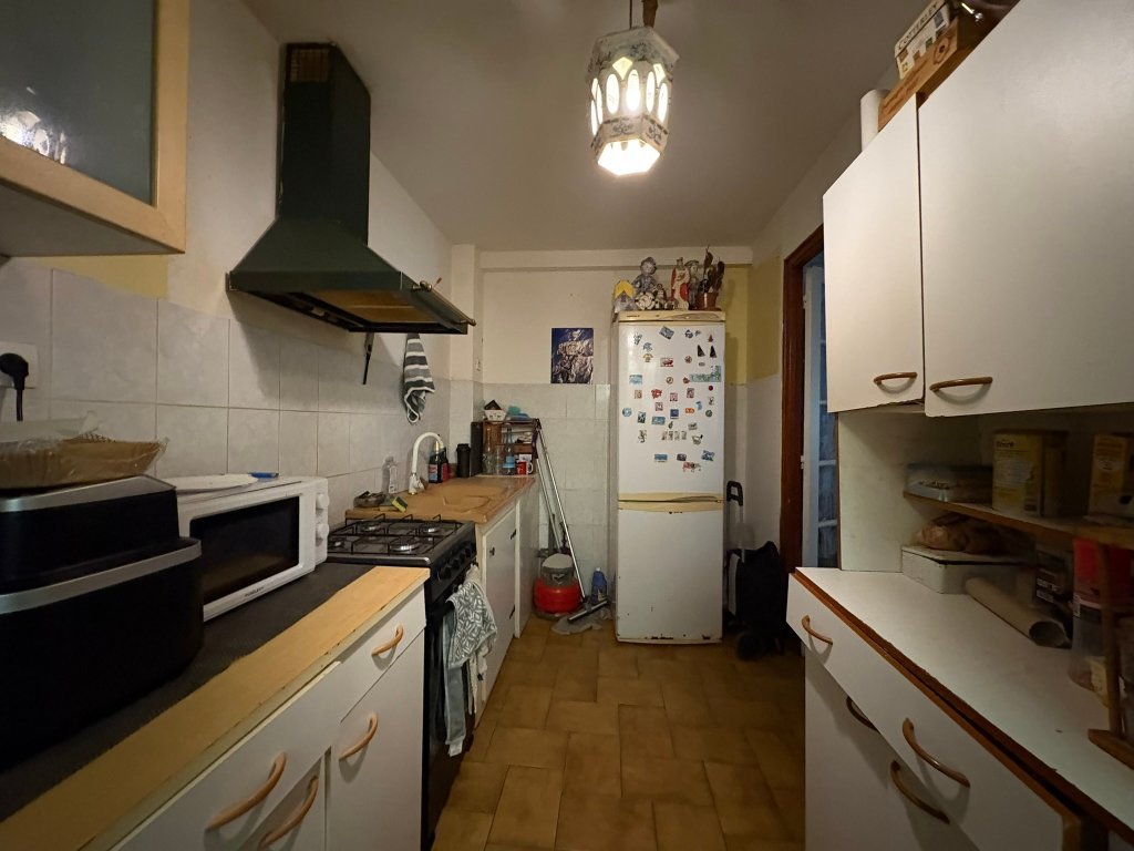 ENSEMBLE IMMOBILIER - 4 logements A VENDRE - LA FERTE GAUCHER - 240 m2 - 316 000 &euro;