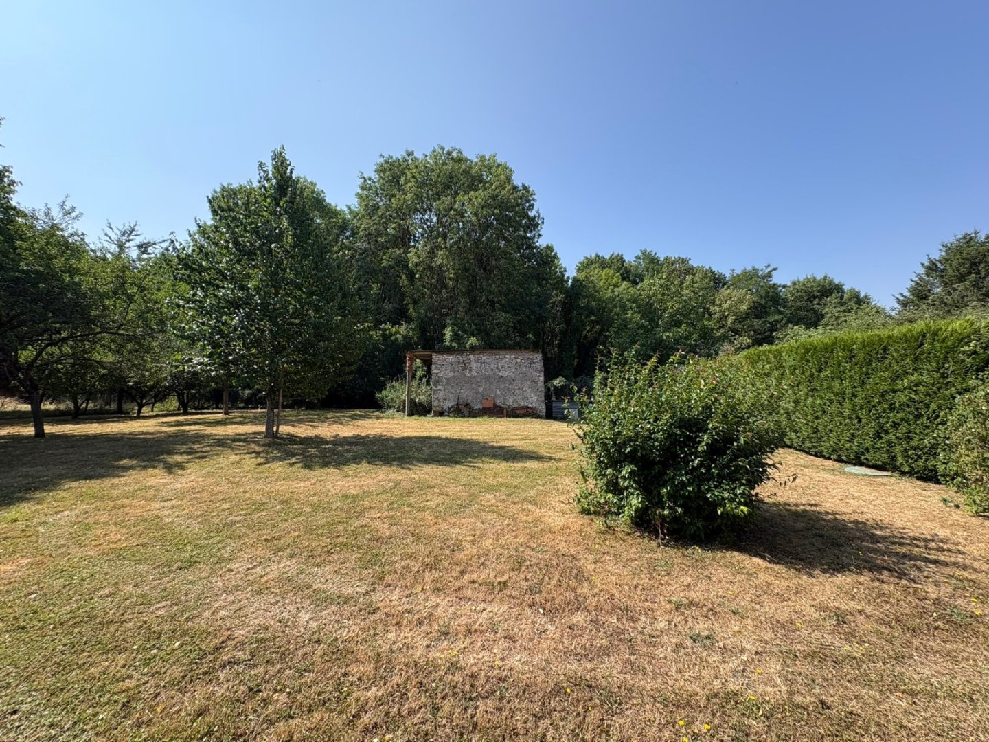 MAISON DE CAMPAGNE A VENDRE - LA FERTE GAUCHER - 180 m2 - 192 000 &euro;