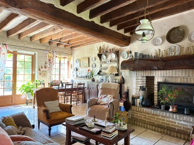 LONGERE EN L A VENDRE - LA FERTE GAUCHER - 235 m2 - 341 000 €