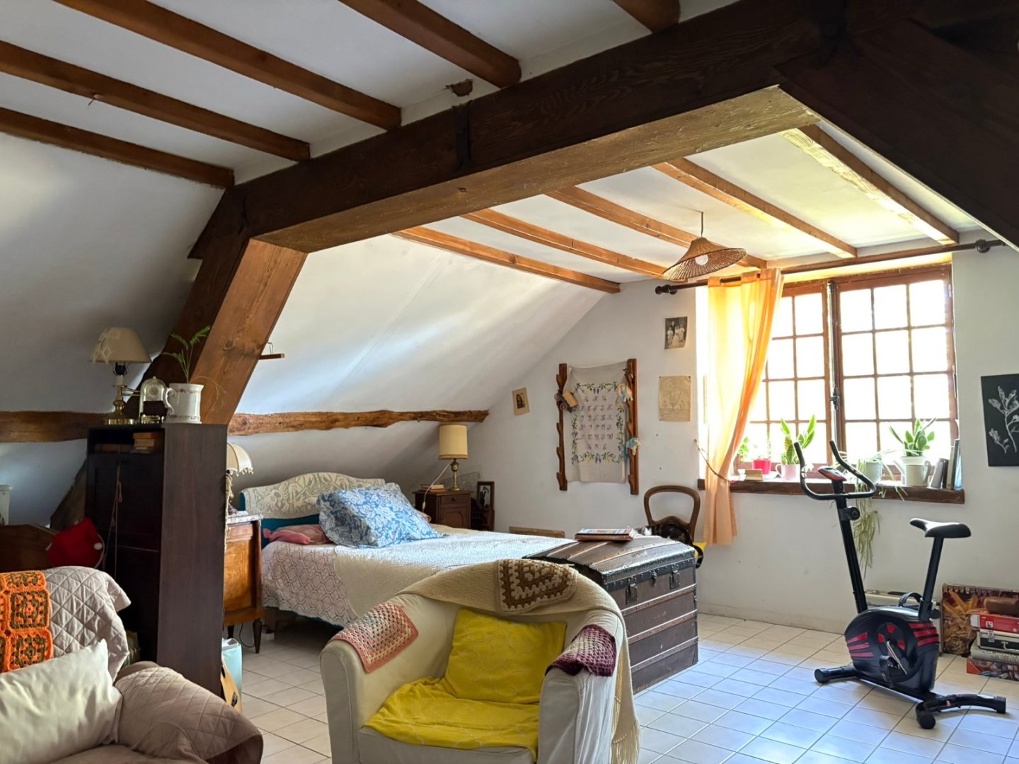 LONGERE EN L A VENDRE - LA FERTE GAUCHER - 235 m2 - 341 000 &euro;
