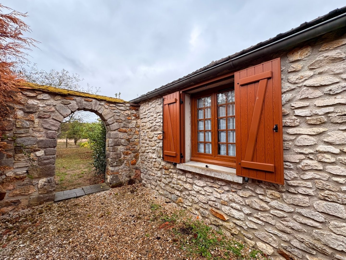 MAISON EN PIERRES A VENDRE - LA FERTE GAUCHER - 90 m2 - 159 000 &euro;