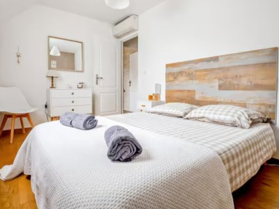 MAISON TRADITIONNELLE A VENDRE - LE PLESSIS FEU AUSSOUX - 158 m2 - 385 000 €