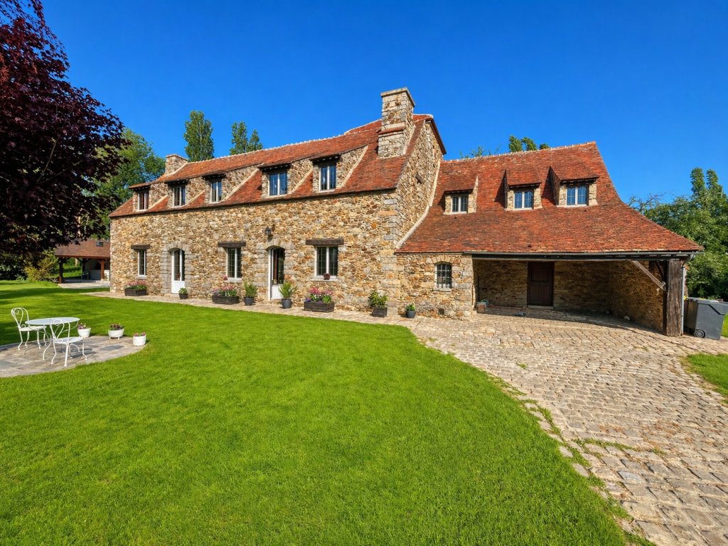 MAISON A VENDRE - LE PLESSIS FEU AUSSOUX - 300 m2 - 950 000 &euro;
