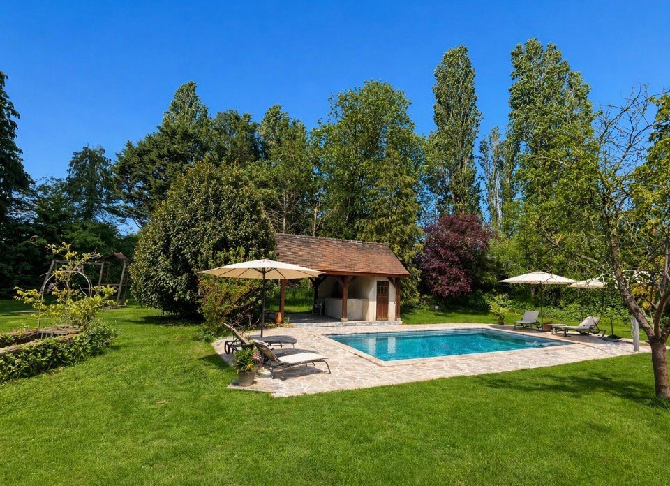 MAISON A VENDRE - LE PLESSIS FEU AUSSOUX - 300 m2 - 950 000 &euro;