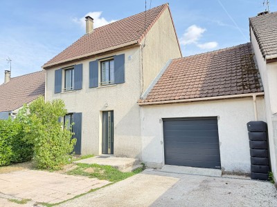 Maison Traditionnelle A VENDRE - LE PLESSIS FEU AUSSOUX - 122 m2 - 243 000 €