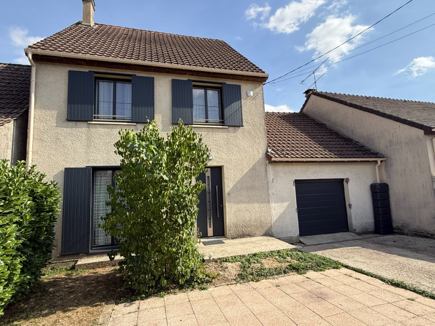 Maison Traditionnelle A VENDRE - LE PLESSIS FEU AUSSOUX - 122 m2 - 243 000 &euro;