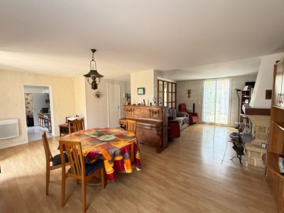 Maison Traditionnelle A VENDRE - LE PLESSIS FEU AUSSOUX - 122 m2 - 243 000 €