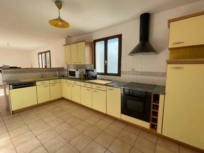 Maison traditionnelle A VENDRE - LUMIGNY NESLES ORMEAUX NESLES LA GILBERTE - 142 m2 - 299000€