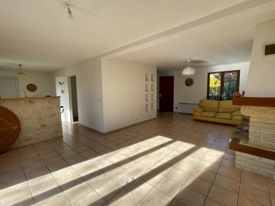 Maison traditionnelle A VENDRE - LUMIGNY NESLES ORMEAUX NESLES LA GILBERTE - 142 m2 - 299000€