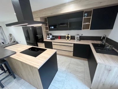 MAISON A VENDRE - MAISON ROUGE - 177.8 m2 - 252000€