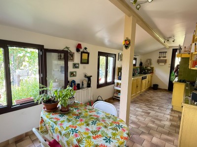 Maison indépendante A VENDRE - MARLES EN BRIE Centre du village - 207 m2 - 416 000 €