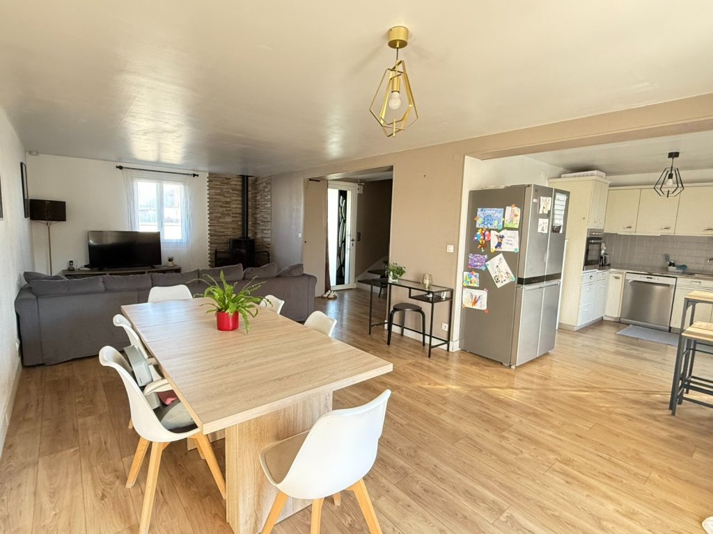 Maison traditionnelle - MORMANT - 125 m2 - VENDU