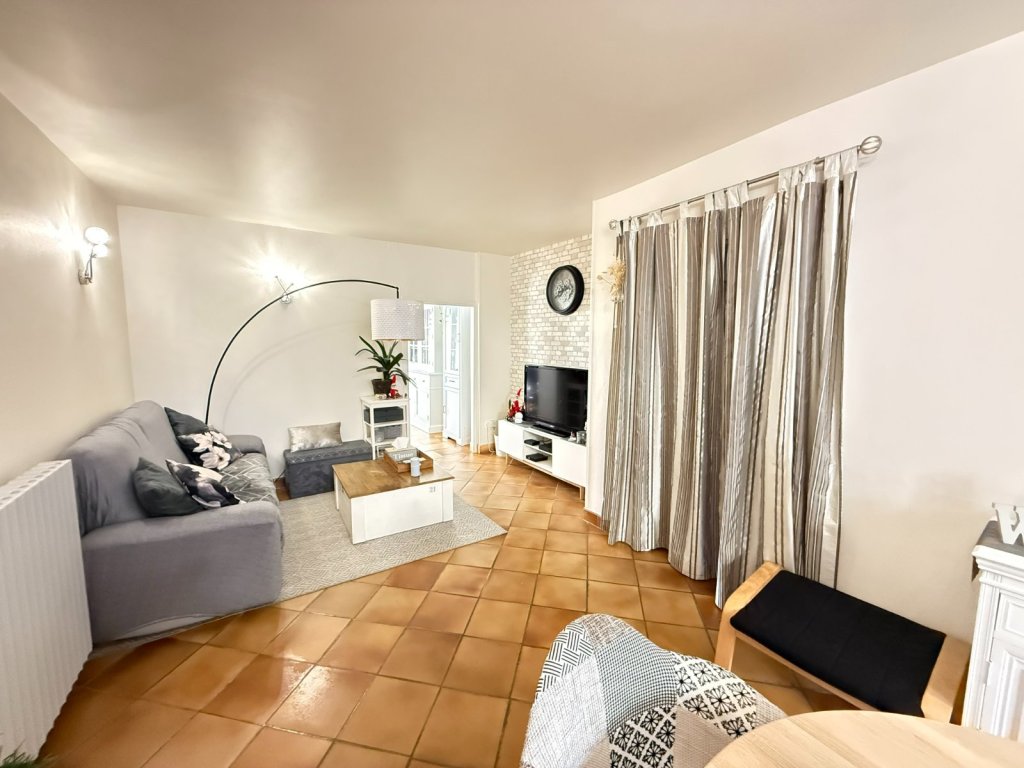 Maison Briarde Rurale A VENDRE - ROZAY EN BRIE Centre ville, commerces � pied - 136 m2 - 263�000�&euro;