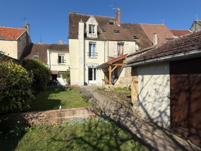 Maison Briarde Rurale - ROZAY EN BRIE Centre ville, commerces à pied - 136 m2 - VENDU