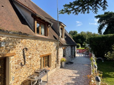 Maison Briarde avec piscine A VENDRE - ROZAY EN BRIE - 166 m2 - 449000€