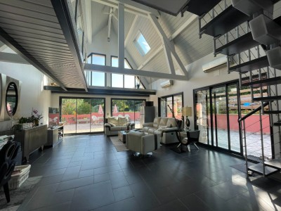 Maison Briarde avec piscine A VENDRE - ROZAY EN BRIE - 166 m2 - 449000€