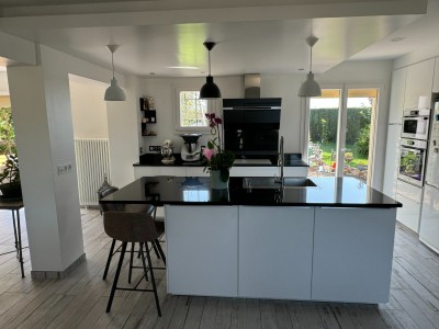 MAISON TRADITIONNELLE - COULOMMIERS - 149.19 m2 - VENDU