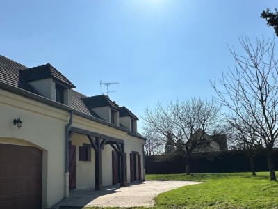 MAISON A VENDRE - ROZAY EN BRIE - 225 m2 - 416000€