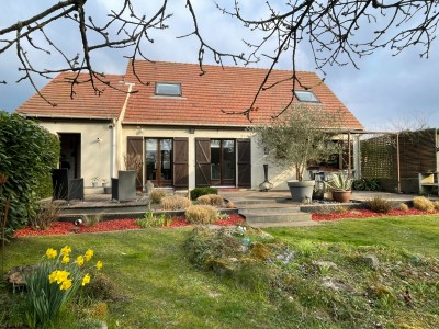 Maison traditionnelle A VENDRE - ROZAY EN BRIE - 105 m2 - 325000€