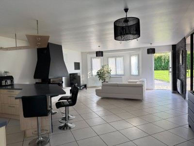 maison traditionnelle de Plain Pied + piscine A VENDRE - ROZAY EN BRIE - 262.29 m2 - 470000€