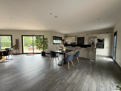 Maison PLAIN PIED traditionnelle de 2014 - ROZAY EN BRIE - 190 m2 - VENDU