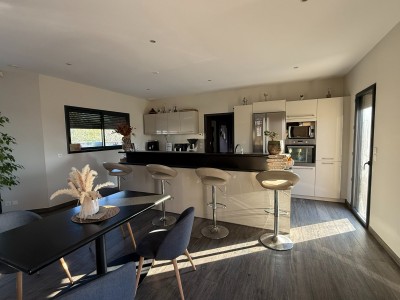 Maison PLAIN PIED traditionnelle de 2014 - ROZAY EN BRIE - 190 m2 - VENDU