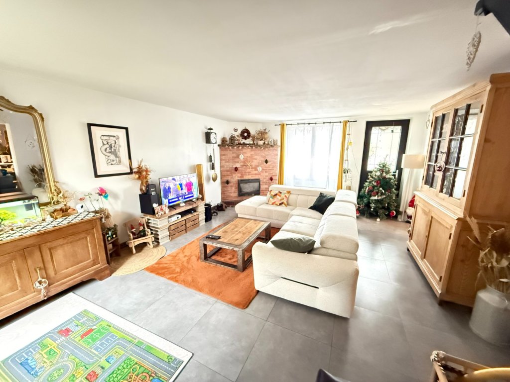 Maison Briarde A VENDRE - ROZAY EN BRIE - 183 m2 - 379�000�&euro;