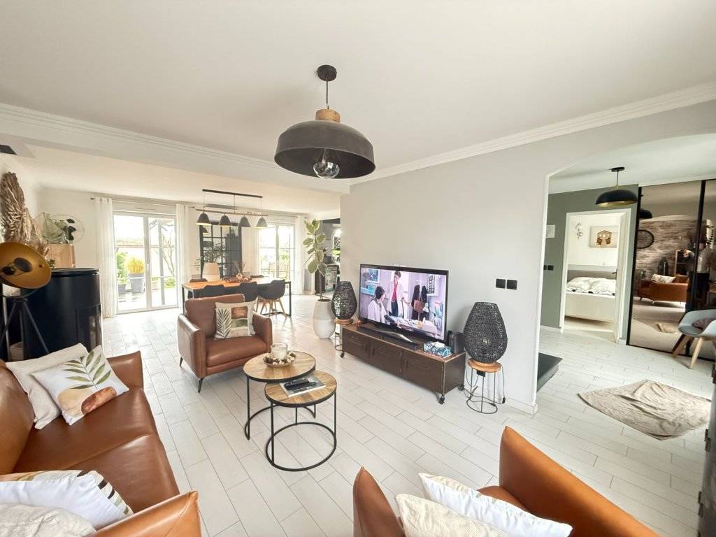 MAISON TRADITIONNELLE A VENDRE - ROZAY EN BRIE - 150 m2 - 429�000�&euro;