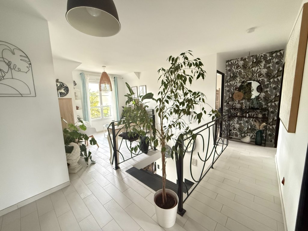 MAISON TRADITIONNELLE A VENDRE - ROZAY EN BRIE - 150 m2 - 429�000�&euro;